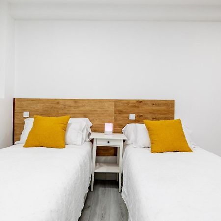 Los Apartamentos Jacinto Benavente Centro マドリード エクステリア 写真