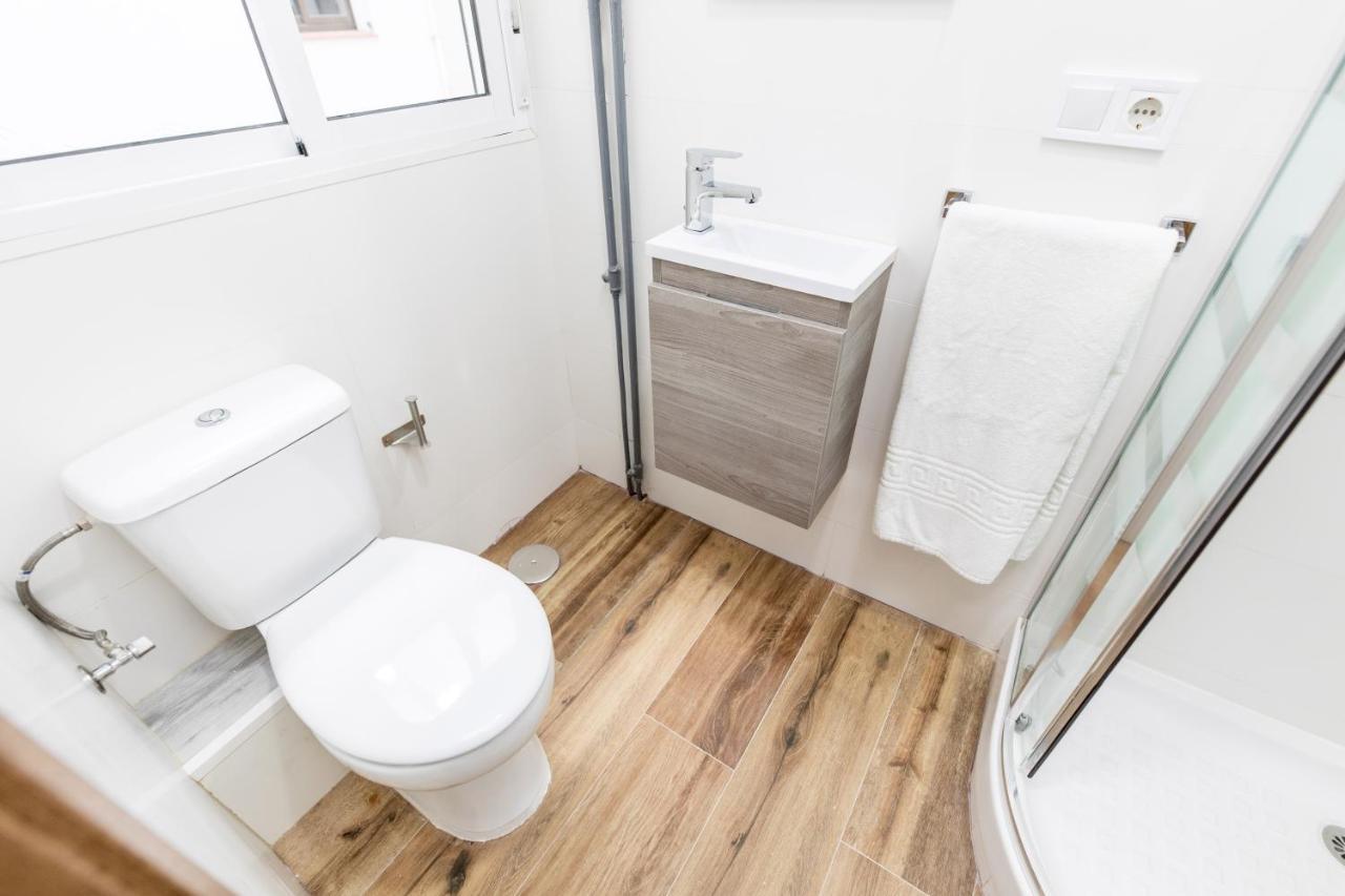 Los Apartamentos Jacinto Benavente Centro マドリード エクステリア 写真