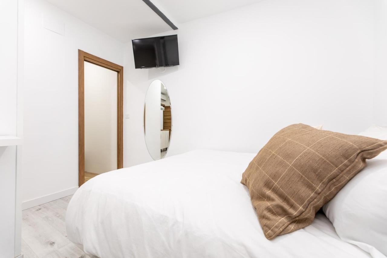 Los Apartamentos Jacinto Benavente Centro マドリード エクステリア 写真