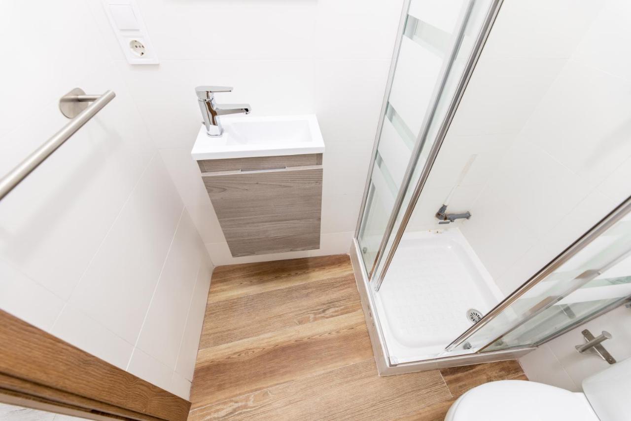 Los Apartamentos Jacinto Benavente Centro マドリード エクステリア 写真