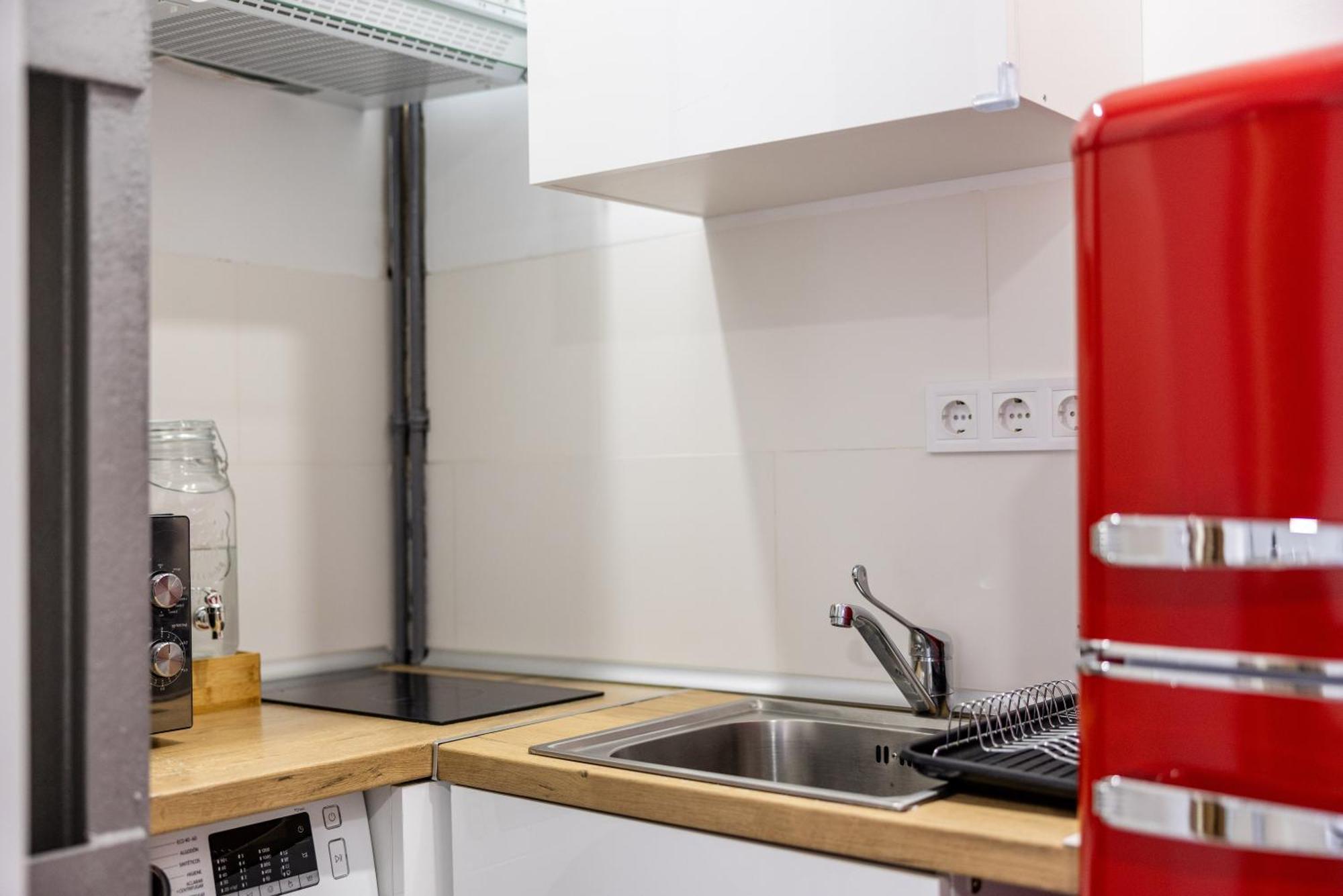 Los Apartamentos Jacinto Benavente Centro マドリード エクステリア 写真