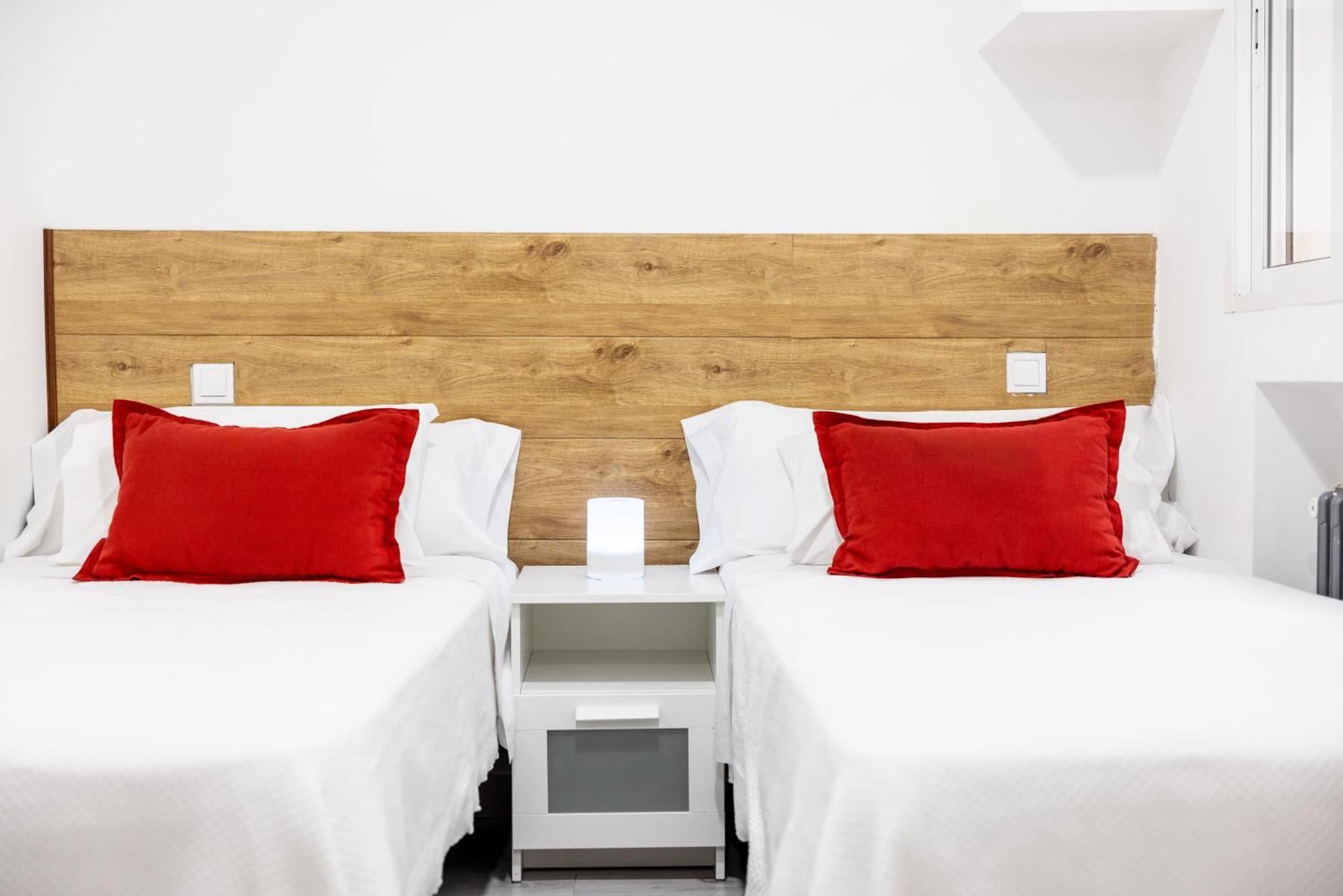 Los Apartamentos Jacinto Benavente Centro マドリード エクステリア 写真