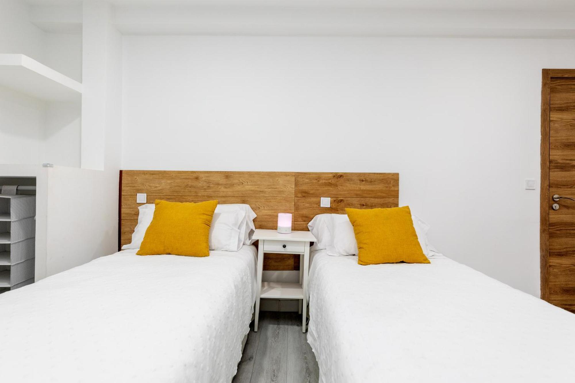Los Apartamentos Jacinto Benavente Centro マドリード エクステリア 写真