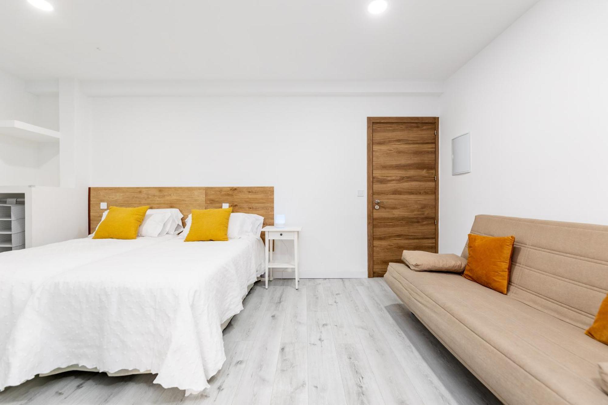 Los Apartamentos Jacinto Benavente Centro マドリード エクステリア 写真