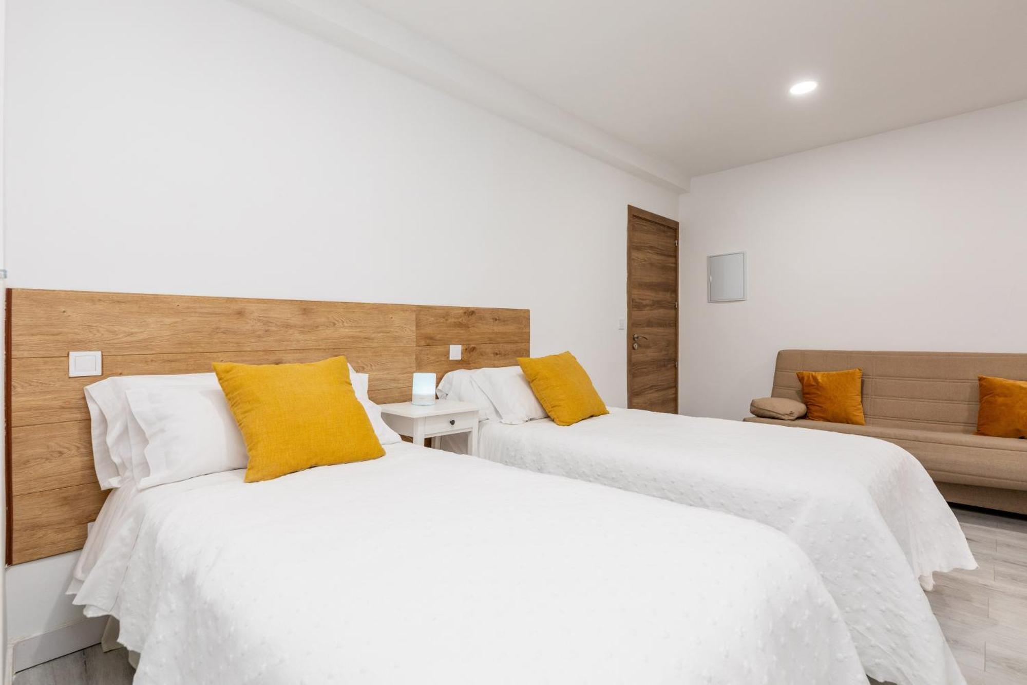 Los Apartamentos Jacinto Benavente Centro マドリード エクステリア 写真