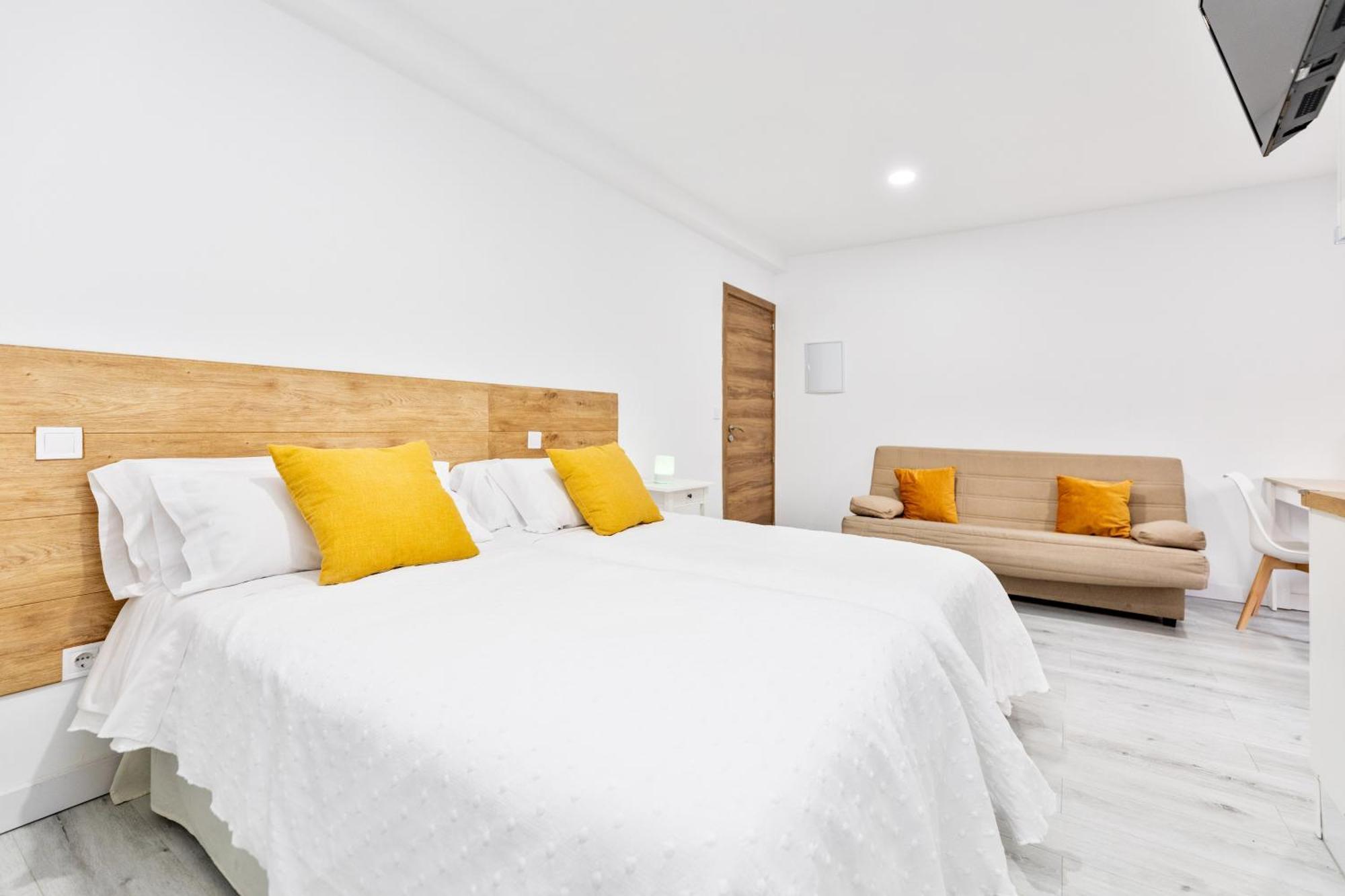 Los Apartamentos Jacinto Benavente Centro マドリード エクステリア 写真