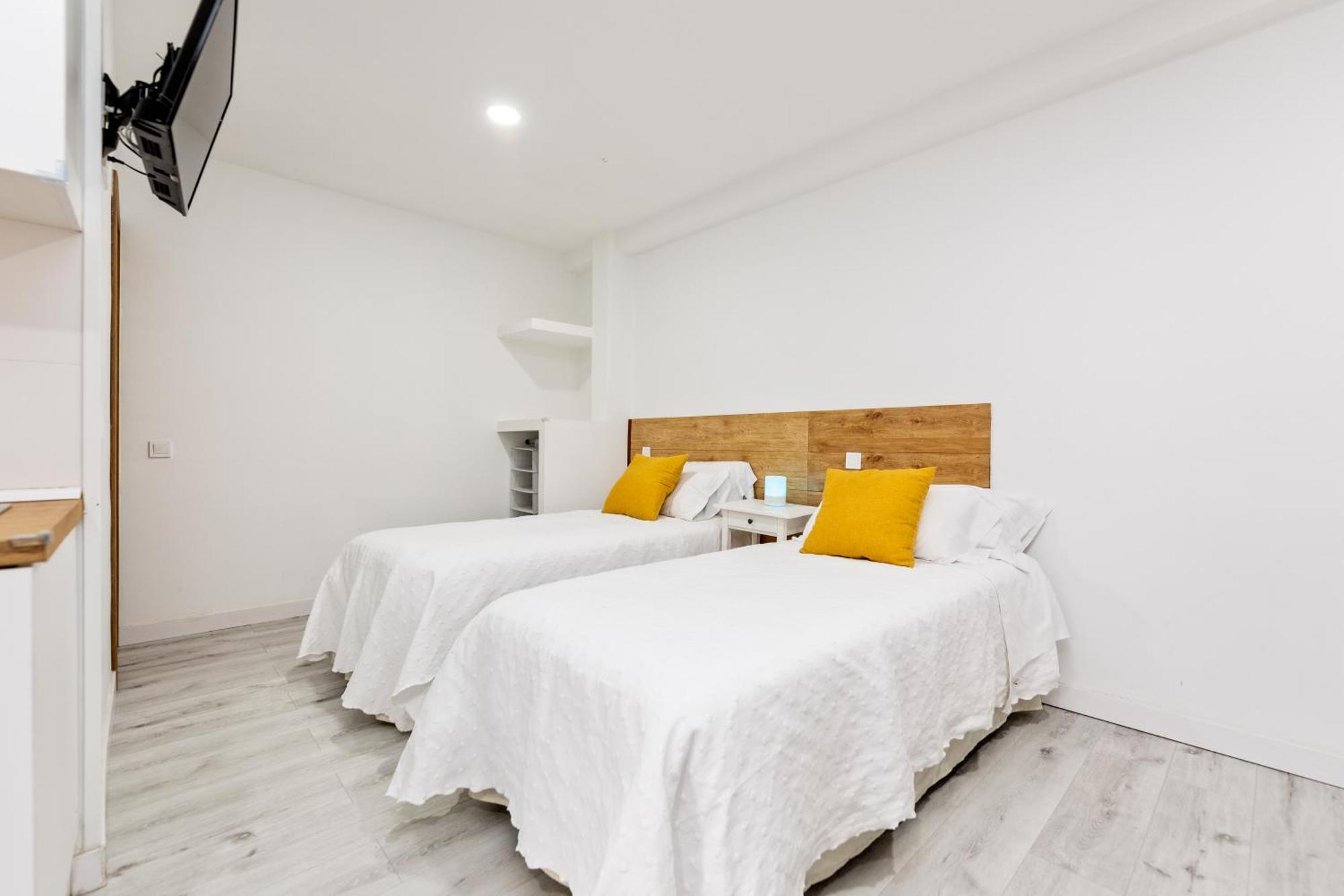 Los Apartamentos Jacinto Benavente Centro マドリード エクステリア 写真
