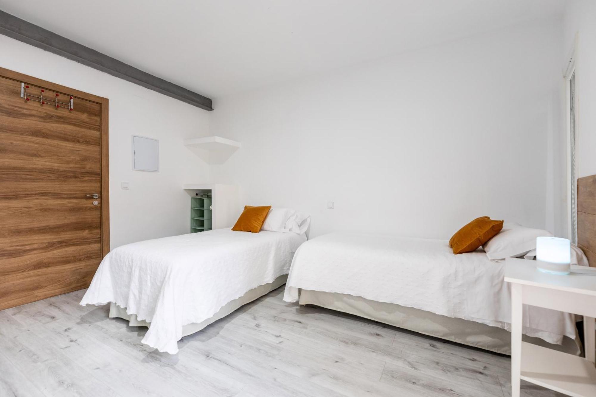 Los Apartamentos Jacinto Benavente Centro マドリード エクステリア 写真