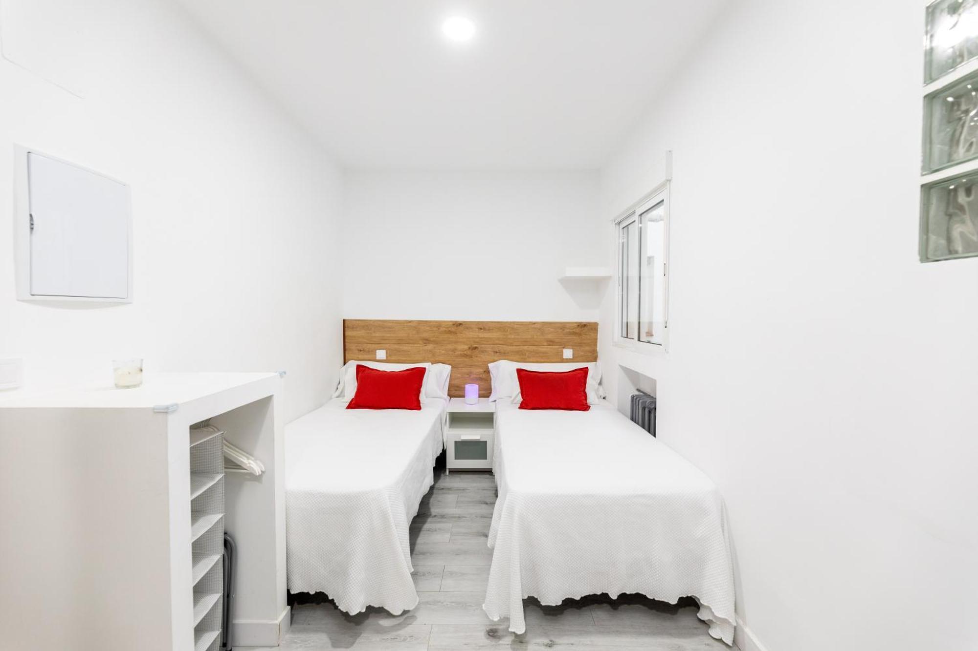 Los Apartamentos Jacinto Benavente Centro マドリード エクステリア 写真