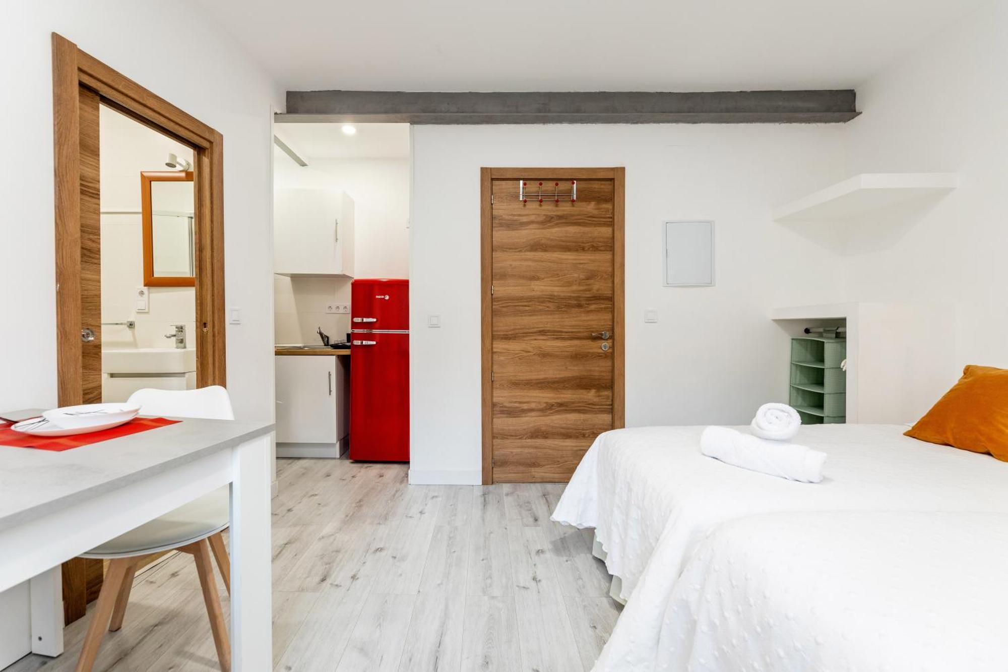 Los Apartamentos Jacinto Benavente Centro マドリード エクステリア 写真